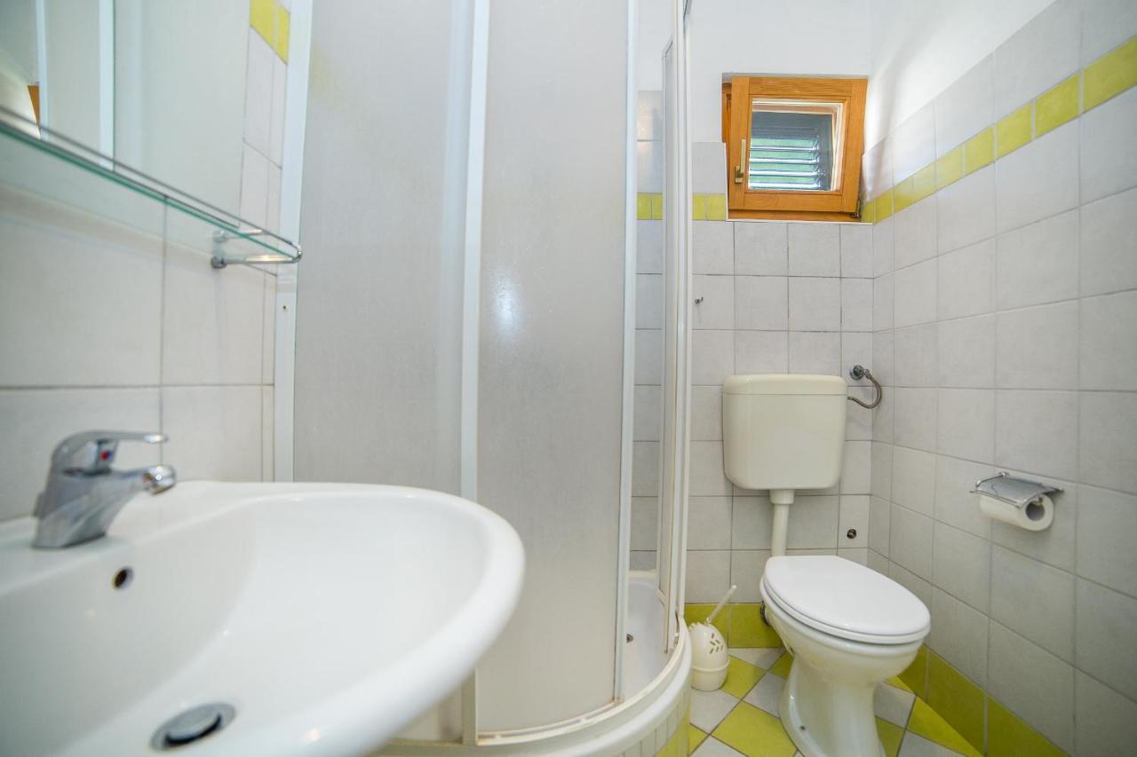 Apartments Grulovic ซรีมา ภายนอก รูปภาพ