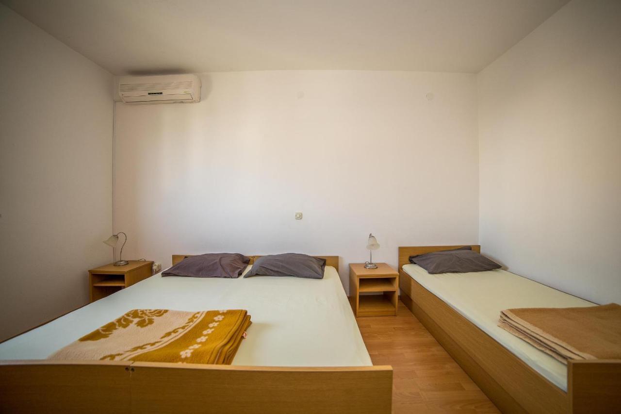 Apartments Grulovic ซรีมา ภายนอก รูปภาพ
