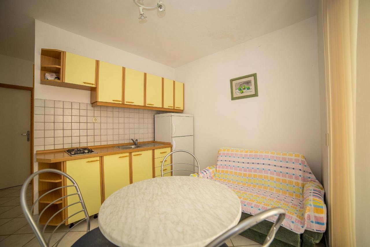 Apartments Grulovic ซรีมา ภายนอก รูปภาพ